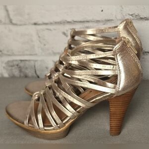 Sofft Metallic Gold Strappy Gladiator Heels Size 8 Back Zip 3.5 Inch Heel